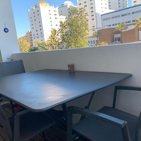 Modern Apartment Ideally Located 波尔蒂芒 外观 照片