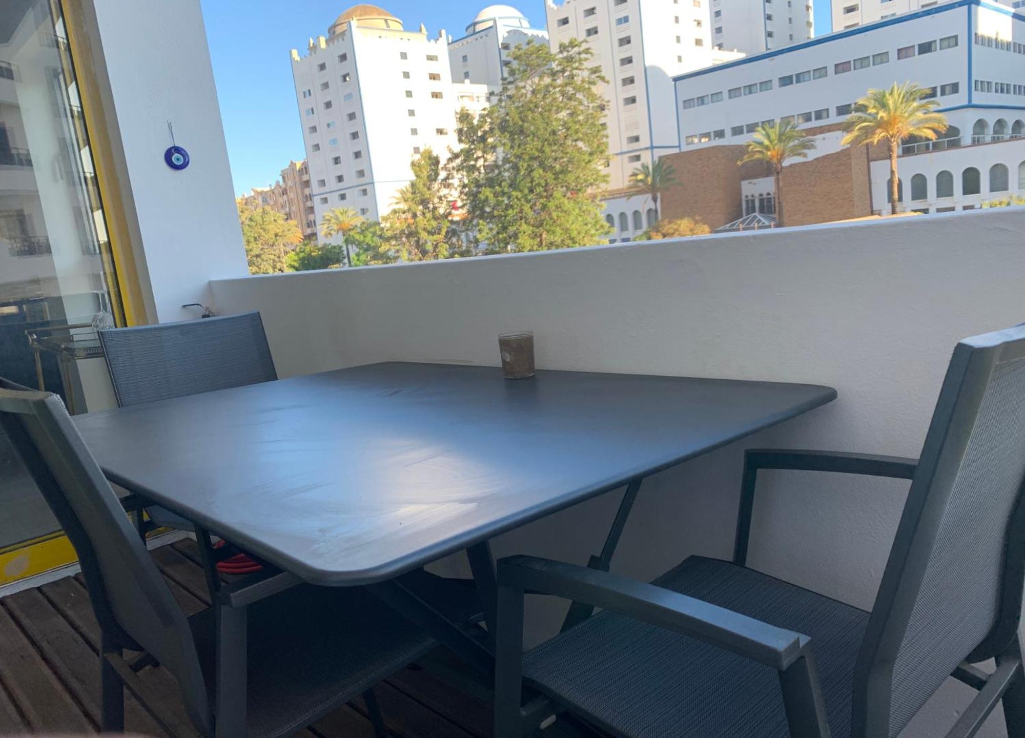 Modern Apartment Ideally Located 波尔蒂芒 外观 照片
